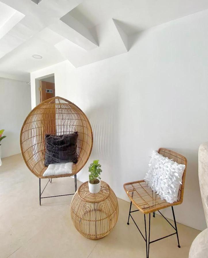 New Modern Suite Near Airport & Beach Sudtungan Екстериор снимка